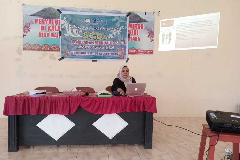 Pengabdian Masyarakat Dosen FIB Dorong Pelestarian  Sastra Lokal