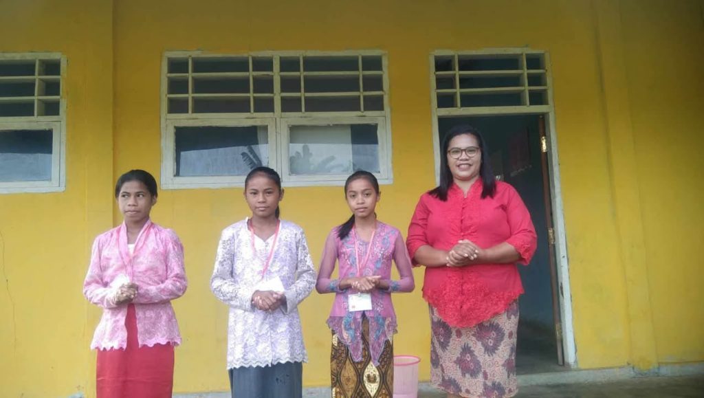 19 Tahun Mengabdi, Kisah Deidel Mahmud Menjaga Semangat Pendidikan di Pelosok Negeri